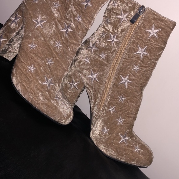 Tan suede boots - Picture 3 of 3